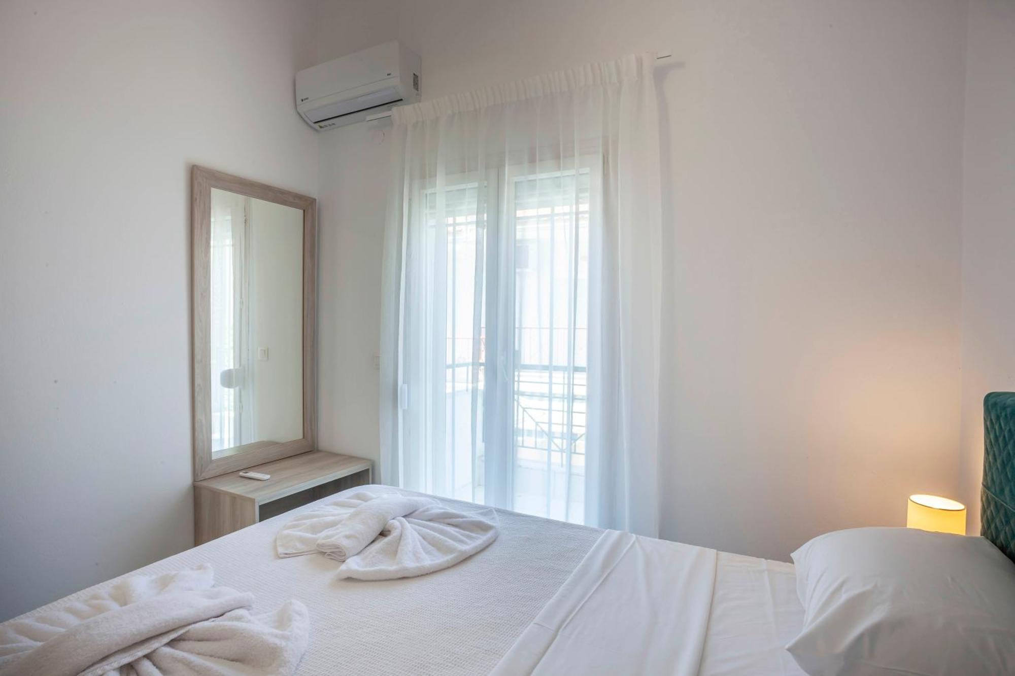 Aris Luxury Apartments Pefkochori Eksteriør billede