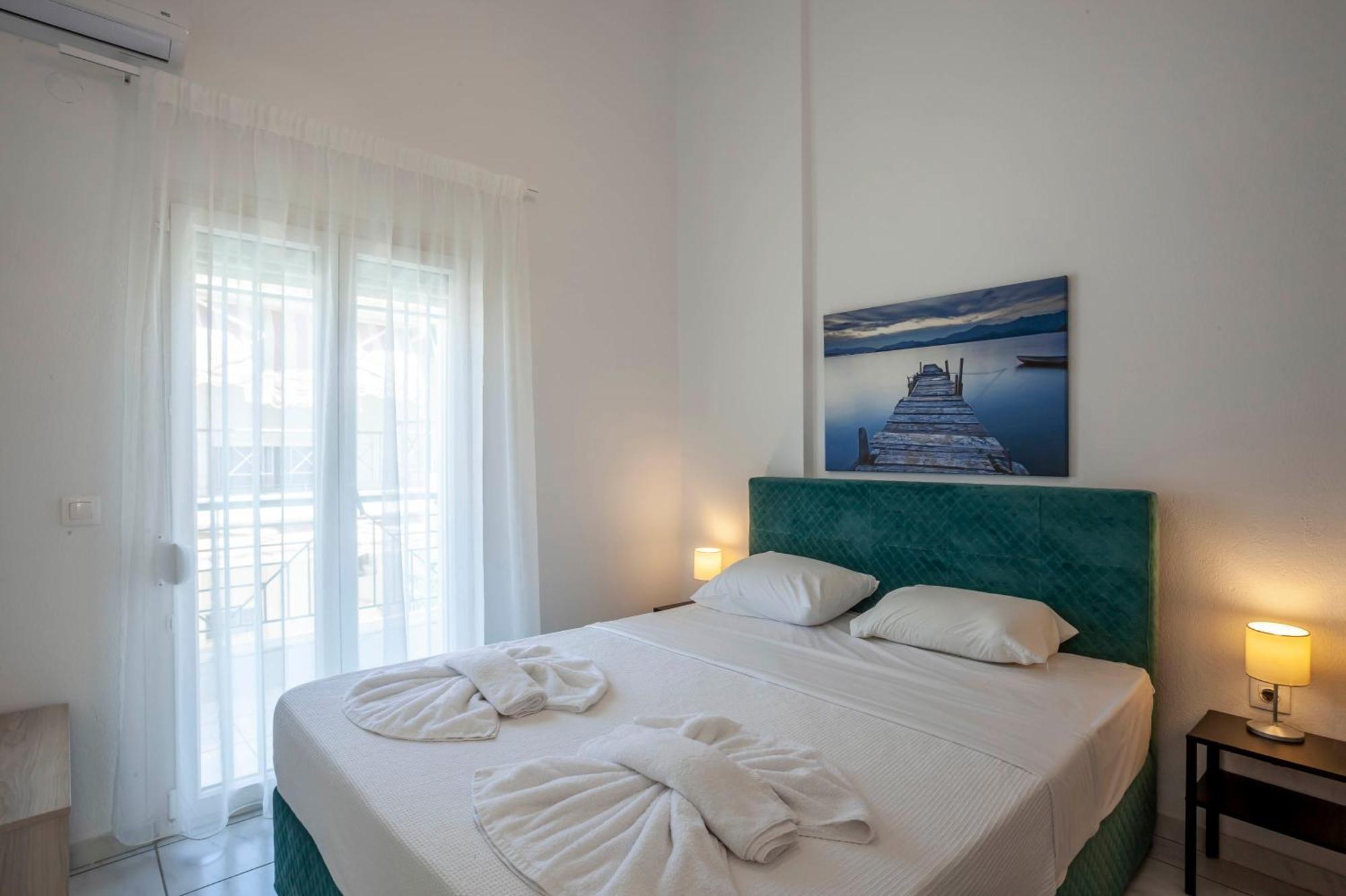 Aris Luxury Apartments Pefkochori Eksteriør billede